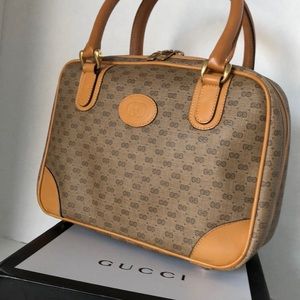 AUTHENTIC GUCCI BOSTON BAG.